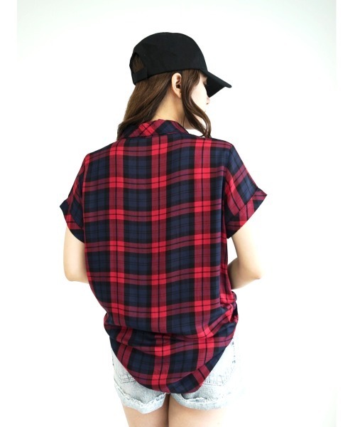 CECIL McBEE（セシルマクビー）の「胸ZIPチェック半袖シャツ（シャツ/ブラウス・レディース・グリーン/ブラック/ベージュ/レッド・MEDIUM/LARGE）」の16枚目の写真