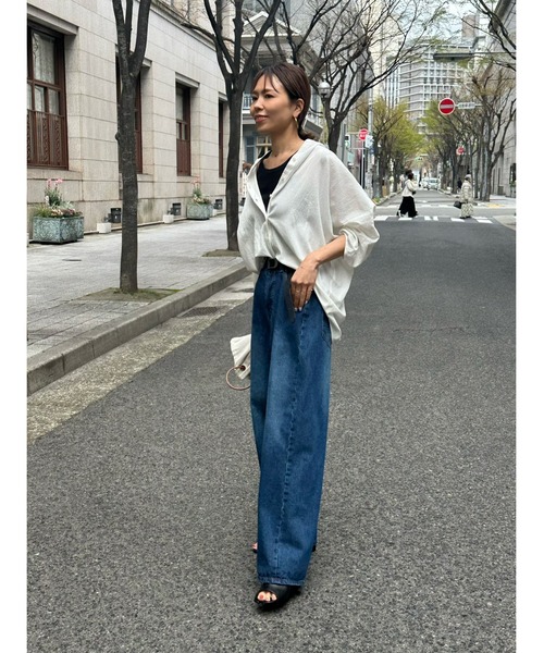 ulu（ウル）の「Denim wide pants (zozo限定カラー）（デニムパンツ・レディース・ブルー・FREE）」の3枚目の写真