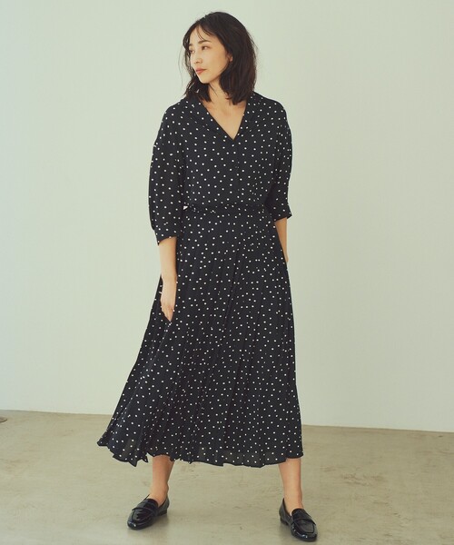 OPAQUE.CLIP（オペークドットクリップ）の「◆【大草直子さんコラボ】オープンカラーブラウス セットアップ対応（シャツ/ブラウス・レディース・ネイビー/ダークオレンジ/ブラック系/黄緑系・38/40/36）」の8枚目の写真