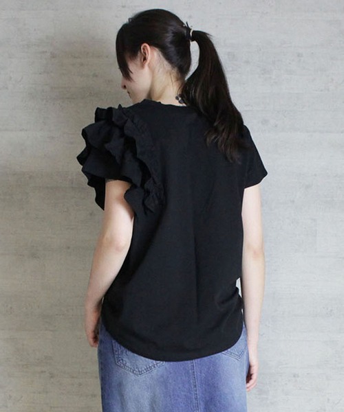 atONE(アットワン)の「atONE 片袖フリル デザインカットソー 半袖(Tシャツ/カットソー・レディース・ピンクベージュ/ブラック/ホワイト・4L~5L/M-L/LL~3L)」の14枚目の写真