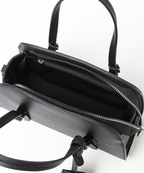 mysty woman（ミスティウーマン）の「キーチャーム付きミニボストン 961191（ボストンバッグ・レディース・バーガンディー/アイボリー/ブラック・FREE）」の16枚目の写真