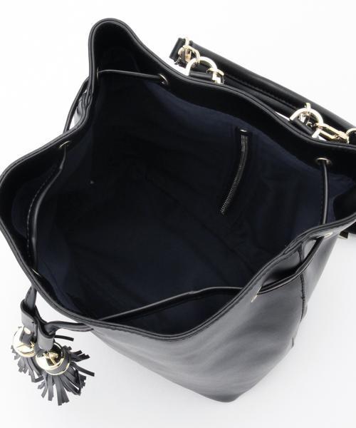 Ray BEAMS(レイビームス)の「LE VERNIS / レザー バケット バッグパック(バックパック/リュック・レディース・ブラック/ベージュ・ONE SIZE)」の8枚目の写真