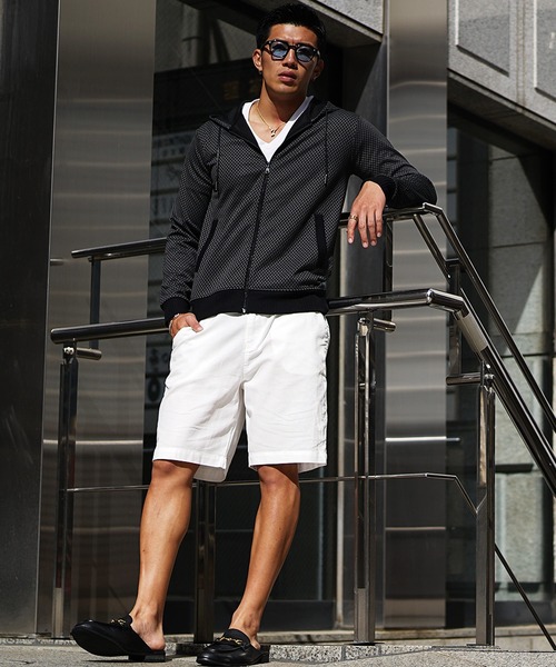 SOMEDIFF(サムディフ)の「【SOMEDIFF】総柄フルジップパーカー メンズ 薄手 モノトーン 軽量 ストレッチ フード 細身(パーカー・メンズ・ホワイト×ブラック/ホワイト/ブラック×グレー・L/XL/M)」の5枚目の写真