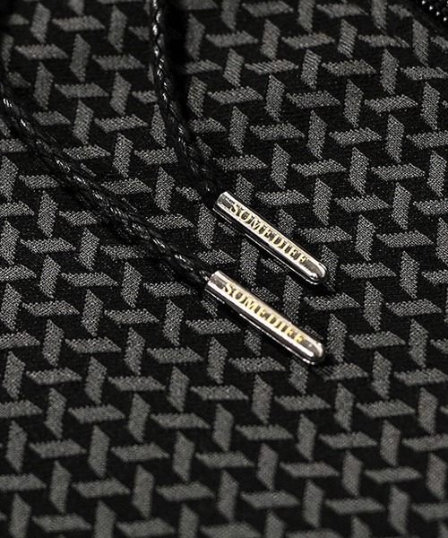 SOMEDIFF(サムディフ)の「【SOMEDIFF】総柄フルジップパーカー メンズ 薄手 モノトーン 軽量 ストレッチ フード 細身(パーカー・メンズ・ホワイト×ブラック/ホワイト/ブラック×グレー・L/XL/M)」の14枚目の写真