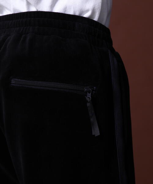 AVIREX(アヴィレックス)の「VELOUR TRACK PANTS / ベロア トラックパンツ / AVIREX / アヴィレックス(その他パンツ・メンズ・ブラック/カーキ/オレンジ・LARGE/XX-LARGE/X-LARGE/MEDIUM)」の13枚目の写真