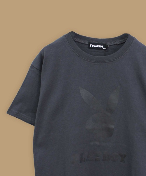 PLAYBOY（プレイボーイ）の「PLAYBOY / プレイボーイ ビッグシルエットロゴ半袖Tシャツ（Tシャツ/カットソー・キッズ・ホワイト系その他/ベージュ系その他/ホワイト系その他3/パープル系その他/ラベンダー/ベージュ/グレー系その他2/ブラック系その他/オフホワイト/チャコール/ダークグリーン/ブラック系その他3/ホワイト系その他2/ブラック/グレー系その他/ブラック系その他2・L/S/M/XS/XXS）」の9枚目の写真