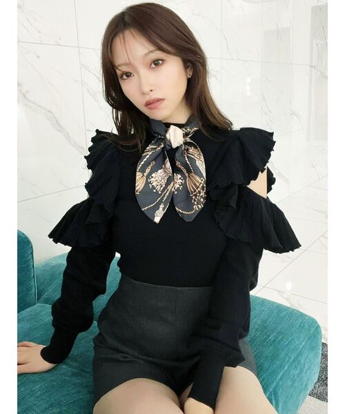 RESEXXY（リゼクシー）の「ラッフルフリルスカーフニット