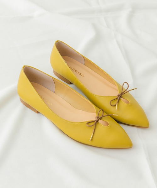 RODE SKO(ロデスコ)の「『MADE IN JAPAN』プチリボンパンプス(パンプス・レディース・ブラック/シルバー/マスタード/ピンク/ネイビー・36/37/38)」の1枚目の写真