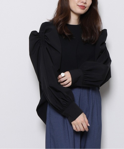 Re.Verofonna（ヴェロフォンナ）の「リボンスリーブカットソー