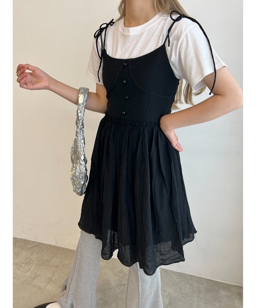 WC(ダブル シー)の「フリルウエストキャミワンピース(ワンピース・レディース・ブラック/ホワイト・FREE)」の11枚目の写真