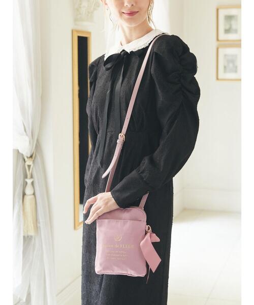 Maison de FLEUR（メゾンドフルール）の「サテンミニショルダー