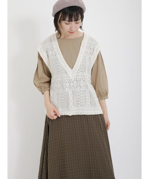 Samansa Mos2（サマンサ モスモス）の「レースドッキングブラウス（シャツ/ブラウス・レディース・キャメル/チャコールグレー/ベージュ/オフホワイト・F）」の5枚目の写真