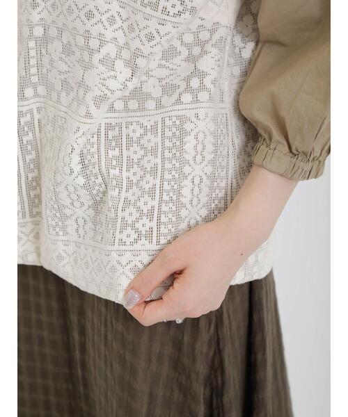 Samansa Mos2（サマンサ モスモス）の「レースドッキングブラウス（シャツ/ブラウス・レディース・キャメル/チャコールグレー/ベージュ/オフホワイト・F）」の10枚目の写真