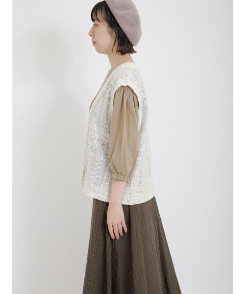 Samansa Mos2（サマンサ モスモス）の「レースドッキングブラウス（シャツ/ブラウス・レディース・キャメル/チャコールグレー/ベージュ/オフホワイト・F）」の15枚目の写真