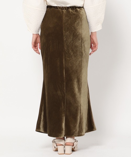 mysty woman(ミスティウーマン)の「ベロアバイアスタイトスカート 981399(スカート・レディース・オレンジ/ネイビー/ブラウン・FREE)」の10枚目の写真