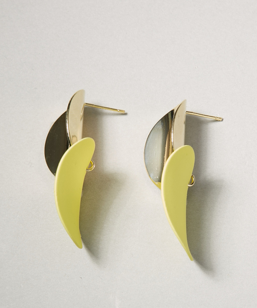 Abahouse Devinette(ドゥヴィネット)の「【sauvage peau 】ラウンドクロスピアス(ピアス(両耳用)・レディース・ブルー/オレンジ/イエロー/ホワイト・フリー)」の10枚目の写真