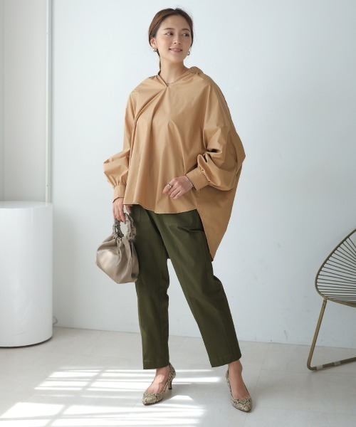 Bou Jeloud（ブージュルード）の「スキッパーバックギャザーシャツ（シャツ/ブラウス・レディース・アイボリー/ブルー/ベージュ・38）」の13枚目の写真