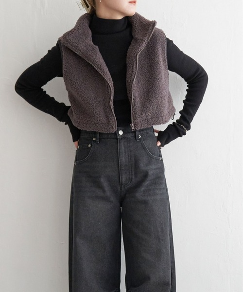 notch.（ノッチ）の「ボアショートベスト（ダウンベスト・レディース・ブラック/オフホワイト/グレー・M）」の11枚目の写真