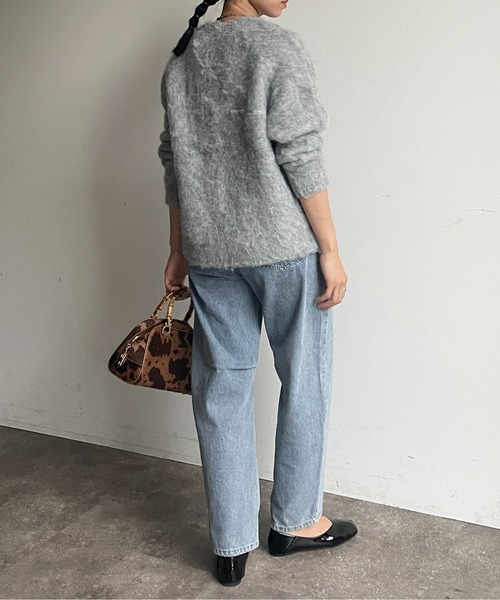 Thevon（ゼボン）の「シャギーVネックカーディガン（カーディガン/ボレロ・レディース・チャコールグレー/オレンジ/グレー/ベージュ/サーモンピンク/ブルー・FREE）」の8枚目の写真