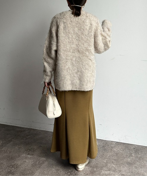 Thevon（ゼボン）の「シャギーVネックカーディガン（カーディガン/ボレロ・レディース・チャコールグレー/オレンジ/グレー/ベージュ/サーモンピンク/ブルー・FREE）」の17枚目の写真