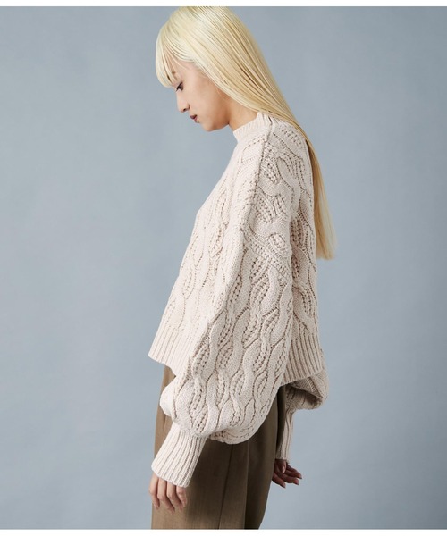 Settimissimo(セッティミッシモ)の「ボリュームスリーブミックスケーブルニット(ニット/セーター・レディース・グレー/ベージュ・FREE)」の8枚目の写真