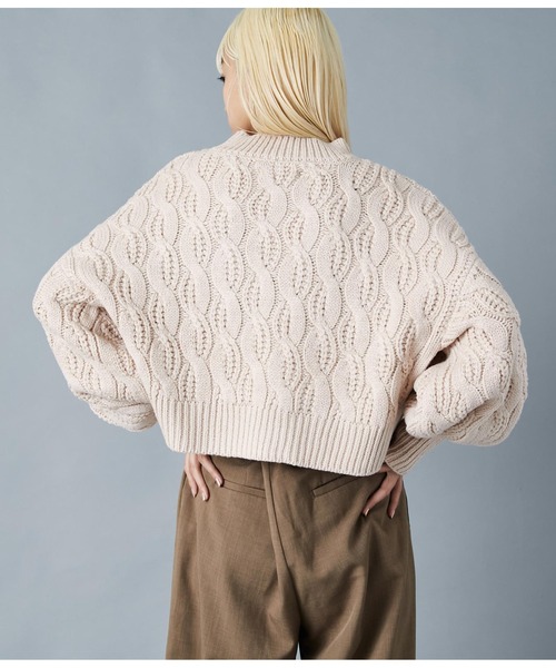 Settimissimo(セッティミッシモ)の「ボリュームスリーブミックスケーブルニット(ニット/セーター・レディース・グレー/ベージュ・FREE)」の9枚目の写真