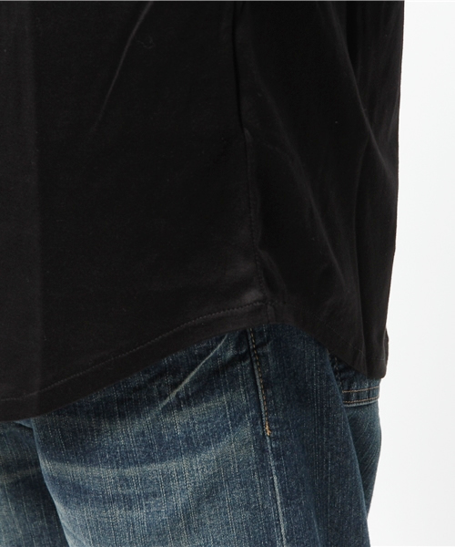 KATHARINE HAMNETT LONDON (キャサリンハムネットロンドン)の「ROUND LENGTH SHORT SLEEVE / ラウンドレングスショートスリーブTシャツ(Tシャツ/カットソー・メンズ・ブラック/ホワイト・SMALL/X-LARGE/LARGE/MEDIUM)」の8枚目の写真