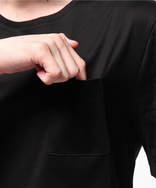 KATHARINE HAMNETT LONDON (キャサリンハムネットロンドン)の「ROUND LENGTH SHORT SLEEVE / ラウンドレングスショートスリーブTシャツ(Tシャツ/カットソー・メンズ・ブラック/ホワイト・SMALL/X-LARGE/LARGE/MEDIUM)」の9枚目の写真