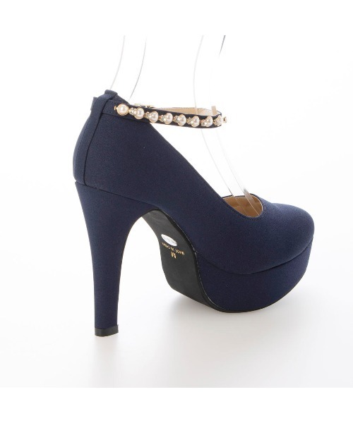 DULCIS REGALO（ドルキス レガロ）の「ElvisLuce(エルビスルーチェ)11cmヒールパールアンクルストラップパンプス（パンプス・レディース・ホワイト/ブラック/ネイビー・L/S/LL/M）」の18枚目の写真