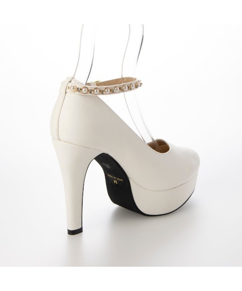 DULCIS REGALO（ドルキス レガロ）の「ElvisLuce(エルビスルーチェ)11cmヒールパールアンクルストラップパンプス（パンプス・レディース・ホワイト/ブラック/ネイビー・L/S/LL/M）」の19枚目の写真