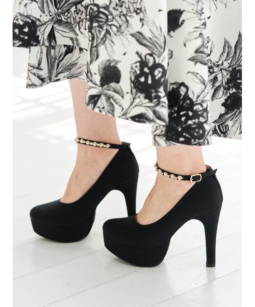 DULCIS REGALO（ドルキス レガロ）の「ElvisLuce(エルビスルーチェ)11cmヒールパールアンクルストラップパンプス（パンプス・レディース・ホワイト/ブラック/ネイビー・L/S/LL/M）」の12枚目の写真