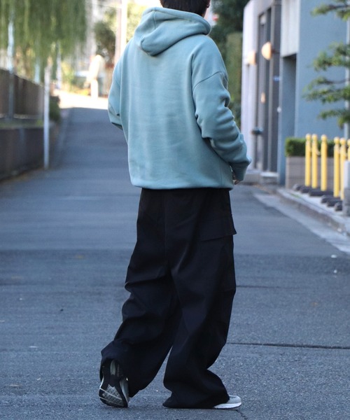 ILL'S(イルズ)の「ガールイラストワンポイント刺繍 ビッグシルエット 裏起毛プルオーバーパーカー フーディー カットソー ユニセックス【ILL'S】(パーカー・メンズ・ブルー系その他/杢グレー/ミント/チャコールグレー/ホワイト系その他/ブラック系その他/グレー系その他2/グリーン系その他2/グレー系2・XL/M/L)」の19枚目の写真