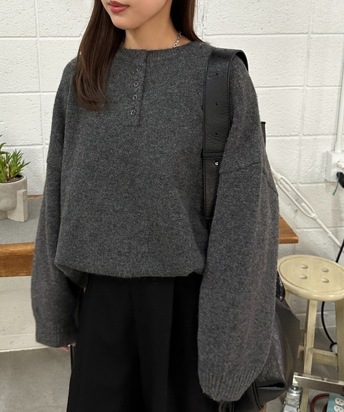 apres jour mignon（アプレジュールミニョン）の「ヘンリーニット【ZOZOTOWN限定アイテム】（ニット/セーター・レディース・ブラック/アイボリー/チャコールグレー/ベージュ/レッド/ブラウン系その他・フリー/X-LARGE）」の20枚目の写真