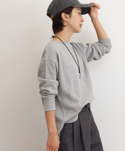 JOURNAL STANDARD relume(ジャーナルスタンダード レリューム)の「《追加5》TCワッフルロングスリーブTシャツ(Tシャツ/カットソー・レディース・チャコールグレー/ライトグレー/ブラウン/オートミール・FREE)」の3枚目の写真