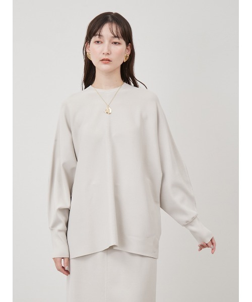 Mila Owen（ミラオーウェン）の「クルーネックルーズフィット