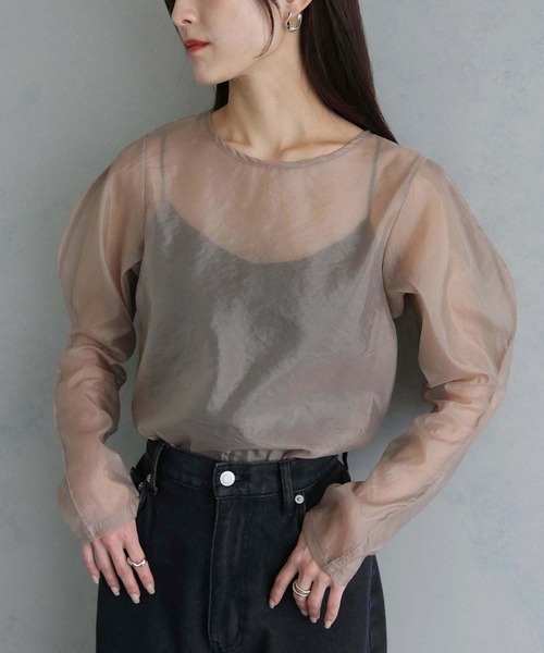 cheriella(シェリエラ)の「【cheriella】WEB限定オーガンジーカーブスリーブブラウス WEB LIMITED ORGANZA CURVE SLEEVE BLOUSE(シャツ/ブラウス・レディース・アイボリー/ブラック/ベージュ・M)」の3枚目の写真