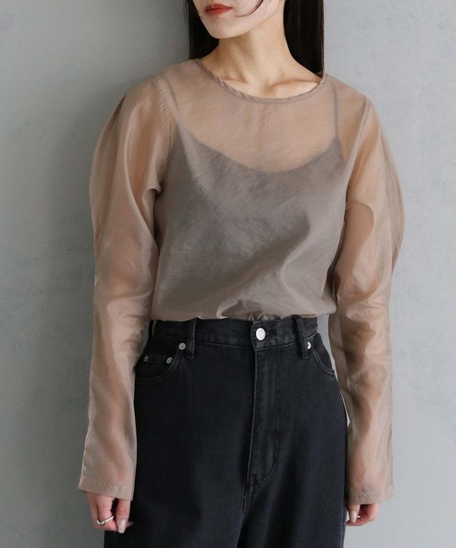 cheriella(シェリエラ)の「【cheriella】WEB限定オーガンジーカーブスリーブブラウス WEB LIMITED ORGANZA CURVE SLEEVE BLOUSE(シャツ/ブラウス・レディース・アイボリー/ブラック/ベージュ・M)」の21枚目の写真