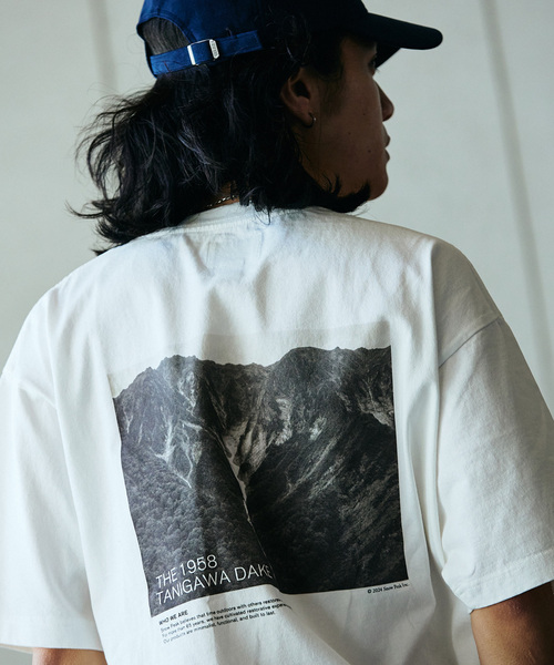 Snow Peak(スノーピーク)の「SNOW PEAK × JOURNAL STANDARD / 別注 UCCP Mt. Tanigawa Tshirt(Tシャツ/カットソー・メンズ・ホワイト/ブラック系その他・LARGE/MEDIUM/X-LARGE)」の21枚目の写真