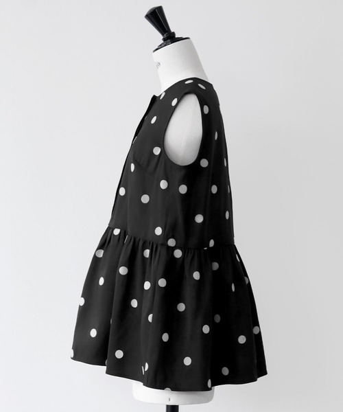 ELFRANK（エルフランク）の「ドットプリントノースリーブペプラムブラウス（シャツ/ブラウス・レディース・オフホワイト/ブラック・FREE）」の17枚目の写真