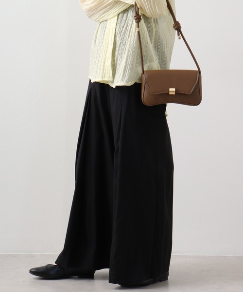 【セール】Abanicos フロントタックフレアーパンツ（スラックス）｜FUNALIVE（ファンアライブ）