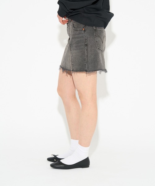 Levi's（リーバイス）の「Levi's/リーバイス RECRAFTED スカート ブラック FIFTH DIMENSION（デニムスカート・レディース・ブラック・23inch/24inch/26inch/27inch/28inch/25inch）」の13枚目の写真