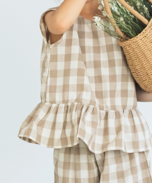 pairmanon(ペアマノン)の「ペプラムブラウス 7分丈パンツ ガールズセットアップ(セットアップ・キッズ・ブルー系その他4/ブラウン系その他/アイボリー/ベージュ系その他/レッド系その他/ベージュ系その他2/パープル系その他/テラコッタ/ブラウン系その他2・110/120/100/130/90/140/150)」の16枚目の写真