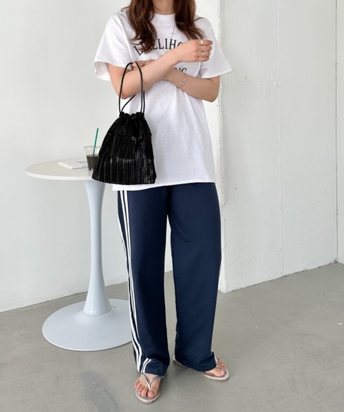 un+frame（アンフレーム）の「メタリックプリーツ ティアード巾着ショルダーバッグ（ショルダーバッグ・レディース・シルバー/ブラック/ピンク・FREE）」の13枚目の写真