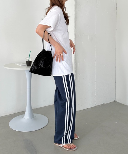 un+frame（アンフレーム）の「メタリックプリーツ ティアード巾着ショルダーバッグ（ショルダーバッグ・レディース・シルバー/ブラック/ピンク・FREE）」の14枚目の写真