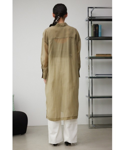 AZUL by moussy（アズールバイマウジー）の「シアーロングシャツ（シャツ/ブラウス・レディース・ライトカーキ/ブラック/アイボリー・SMALL/MEDIUM）」の18枚目の写真