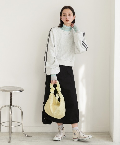ad thie(アドティエ)の「シャーリングストラップエンボスバッグ(ハンドバッグ・レディース・オフホワイト/ブラック/ライトブルー/イエロー/ピンク・FREE)」の17枚目の写真