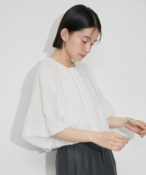 ADAM ET ROPE'（アダムエロペ）の「【サステナブル】バルーンスリーブブラウス（シャツ/ブラウス・レディース・ブラック/レッド/ホワイト・FREE）」の15枚目の写真