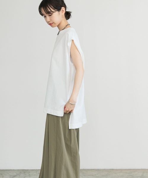 URBAN RESEARCH（アーバンリサーチ）の「ノースリーブチュニックカットソー（Tシャツ/カットソー・レディース・ブラック/グレー系その他/その他1/ホワイト・FREE）」の7枚目の写真