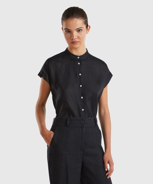 BENETTON (UNITED COLORS OF BENETTON)（ベネトンユナイテッドカラーズオブベネトン）の「リネン100％フレンチスリーブラウンドヘムバンドカラーシャツ・ブラウス（シャツ/ブラウス・レディース・ピンクベージュ/カーキ/ブラック・SMALL/X-SMALL/MEDIUM/XX-SMALL）」の6枚目の写真