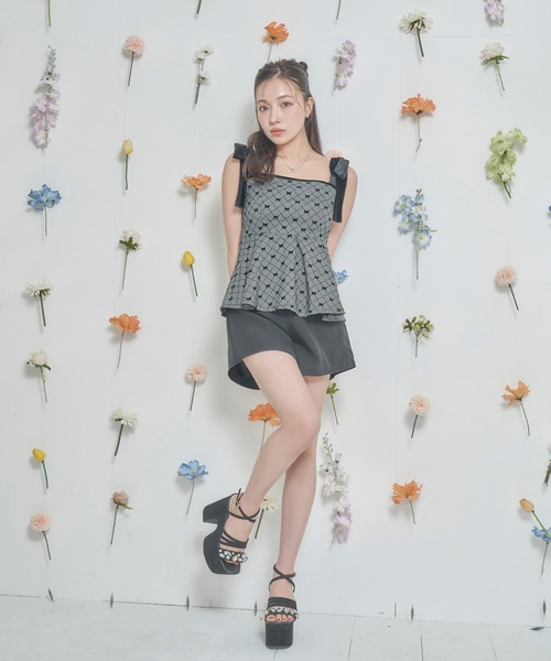 ANDGEEBEE(アンジービー)の「センターラインショートパンツ(その他パンツ・レディース・ホワイト/ブラック・FREE)」の3枚目の写真